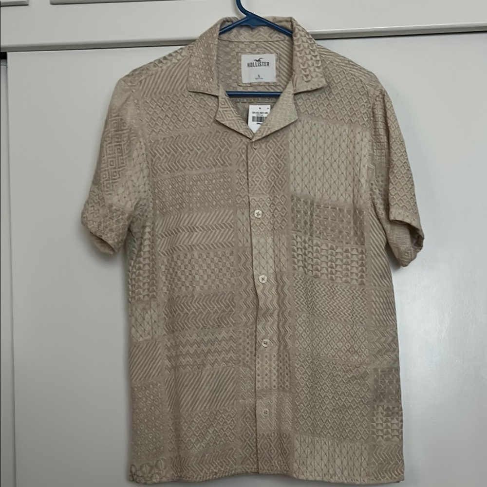 Hollister Tan Casual Button Down Shirt with Textured Design